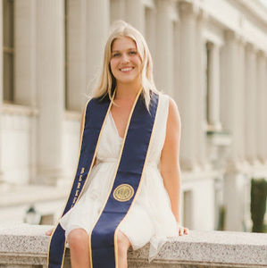 Meet your Posher, Caitlin